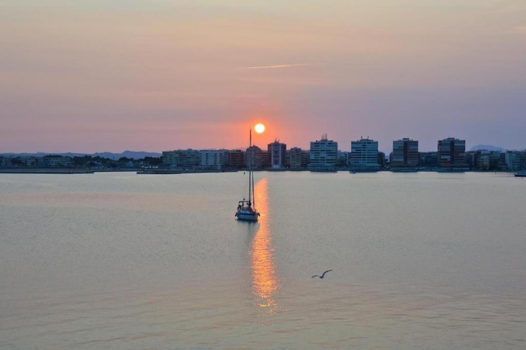 Apartamento Cerca A La Playa Del Cura ! Cura Beach Торрев'єха Екстер'єр фото